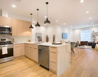 418 N Stanley Avenue - Photo Thumbnail 19
