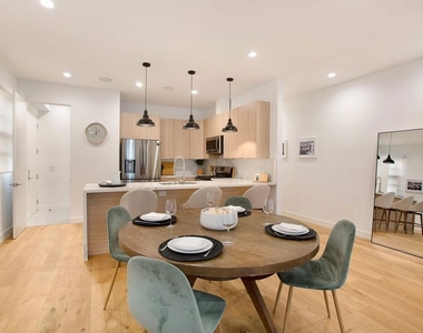 418 N Stanley Avenue - Photo Thumbnail 12