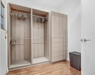 434 N Ogden Drive - Photo Thumbnail 8