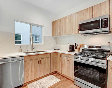 434 N Ogden Drive - Photo Thumbnail 2
