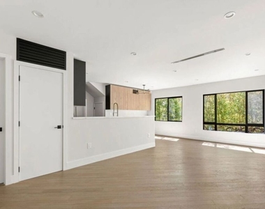 1450 S Crescent Heights Boulevard - Photo Thumbnail 5