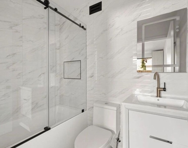 1450 S Crescent Heights Boulevard - Photo Thumbnail 6