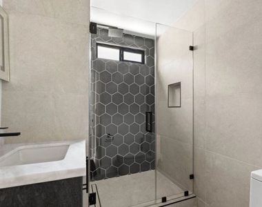 1450 S Crescent Heights Boulevard - Photo Thumbnail 8