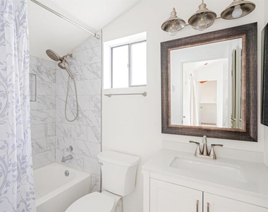 2435 Camino Del Mar - Photo Thumbnail 24