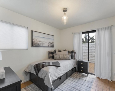 2435 Camino Del Mar - Photo Thumbnail 12