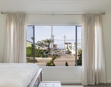 2435 Camino Del Mar - Photo Thumbnail 6