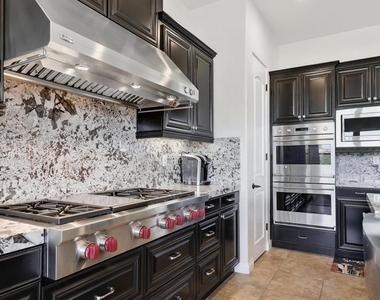 81600 Macbeth Street - Photo Thumbnail 5