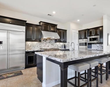 81600 Macbeth Street - Photo Thumbnail 6