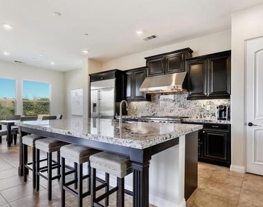 81600 Macbeth Street - Photo Thumbnail 4