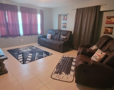 2301 Juanita Avenue - Photo Thumbnail 11
