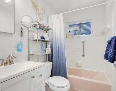 1519 Treemont Avenue - Photo Thumbnail 12
