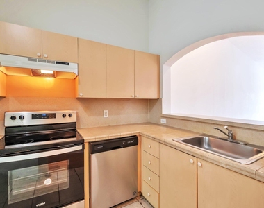 3504 Briar Bay Boulevard - Photo Thumbnail 17