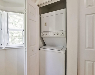 3504 Briar Bay Boulevard - Photo Thumbnail 16