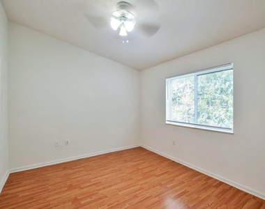 3504 Briar Bay Boulevard - Photo Thumbnail 7