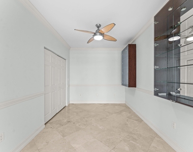 550 Se Mizner Boulevard - Photo Thumbnail 4