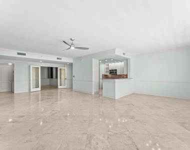 550 Se Mizner Boulevard - Photo Thumbnail 7