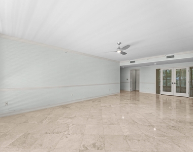 550 Se Mizner Boulevard - Photo Thumbnail 3