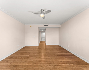 550 Se Mizner Boulevard - Photo Thumbnail 15