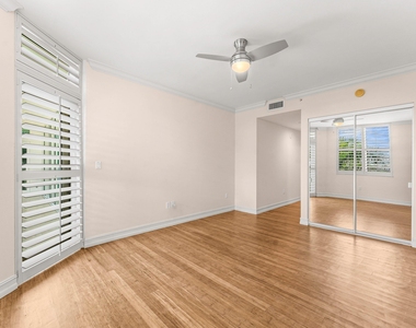 550 Se Mizner Boulevard - Photo Thumbnail 21