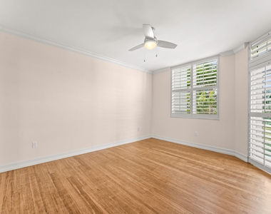 550 Se Mizner Boulevard - Photo Thumbnail 22