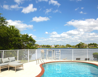 12744 Meadowbreeze Drive - Photo Thumbnail 18