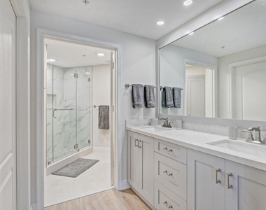 300 Uno Lago Drive - Photo Thumbnail 16