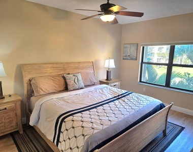 300 Uno Lago Drive - Photo Thumbnail 13