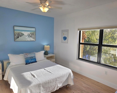 300 Uno Lago Drive - Photo Thumbnail 19