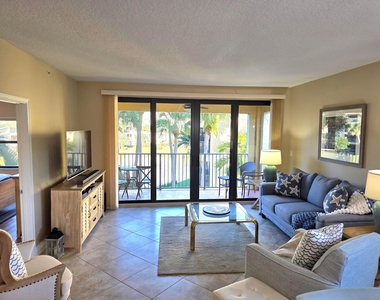 300 Uno Lago Drive - Photo Thumbnail 5