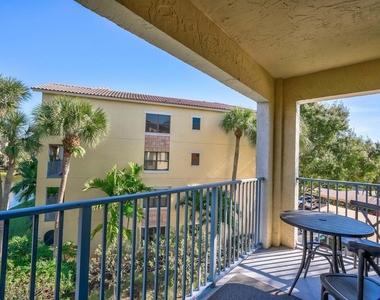 300 Uno Lago Drive - Photo Thumbnail 25