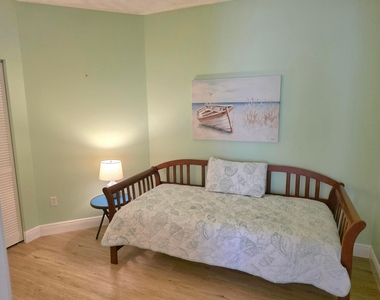 300 Uno Lago Drive - Photo Thumbnail 23