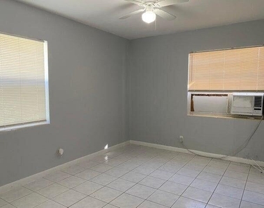 520 52nd Street - Photo Thumbnail 6