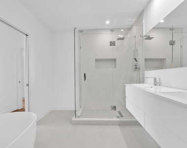 300 S Australian Avenue - Photo Thumbnail 59