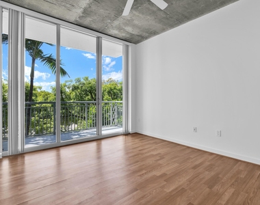 300 S Australian Avenue - Photo Thumbnail 55