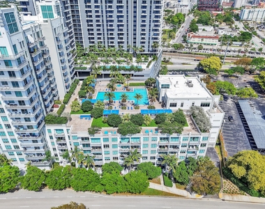 300 S Australian Avenue - Photo Thumbnail 38