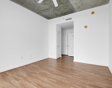 300 S Australian Avenue - Photo Thumbnail 40