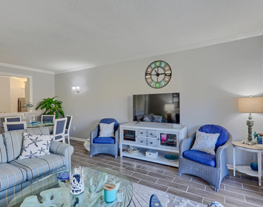 400 Uno Lago Drive - Photo Thumbnail 13
