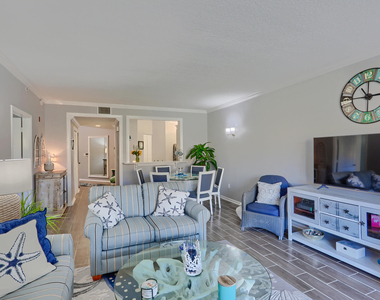 400 Uno Lago Drive - Photo Thumbnail 14