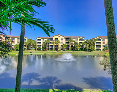 400 Uno Lago Drive - Photo Thumbnail 35