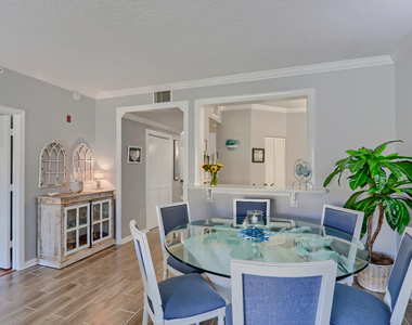400 Uno Lago Drive - Photo Thumbnail 7