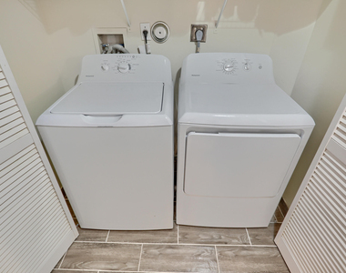 400 Uno Lago Drive - Photo Thumbnail 32