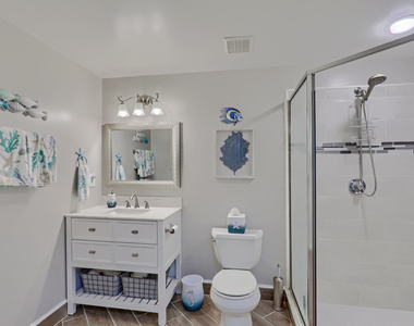 400 Uno Lago Drive - Photo Thumbnail 31