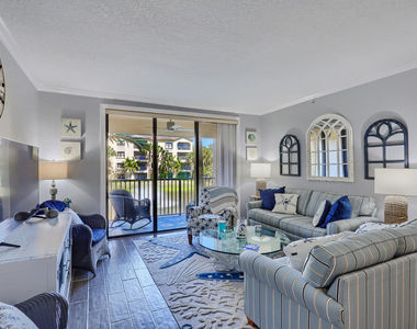 400 Uno Lago Drive - Photo Thumbnail 9