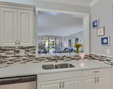 400 Uno Lago Drive - Photo Thumbnail 18