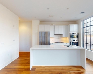 1312 King Street - Photo Thumbnail 5