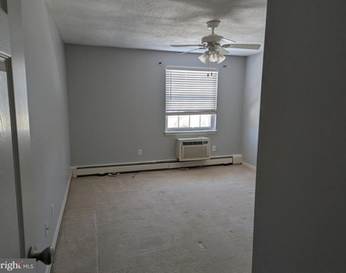 250 Ridge Pike - Photo Thumbnail 10
