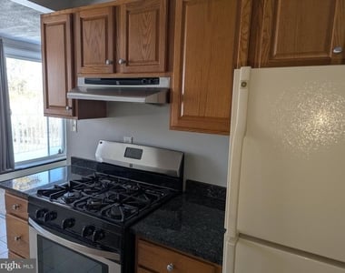 250 Ridge Pike - Photo Thumbnail 9