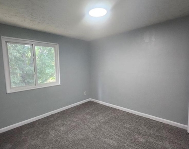 3914 28th Avenue - Photo Thumbnail 5