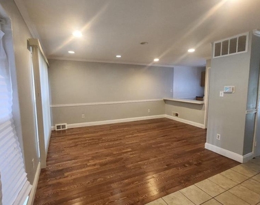 3914 28th Avenue - Photo Thumbnail 18