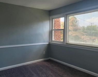 3914 28th Avenue - Photo Thumbnail 4